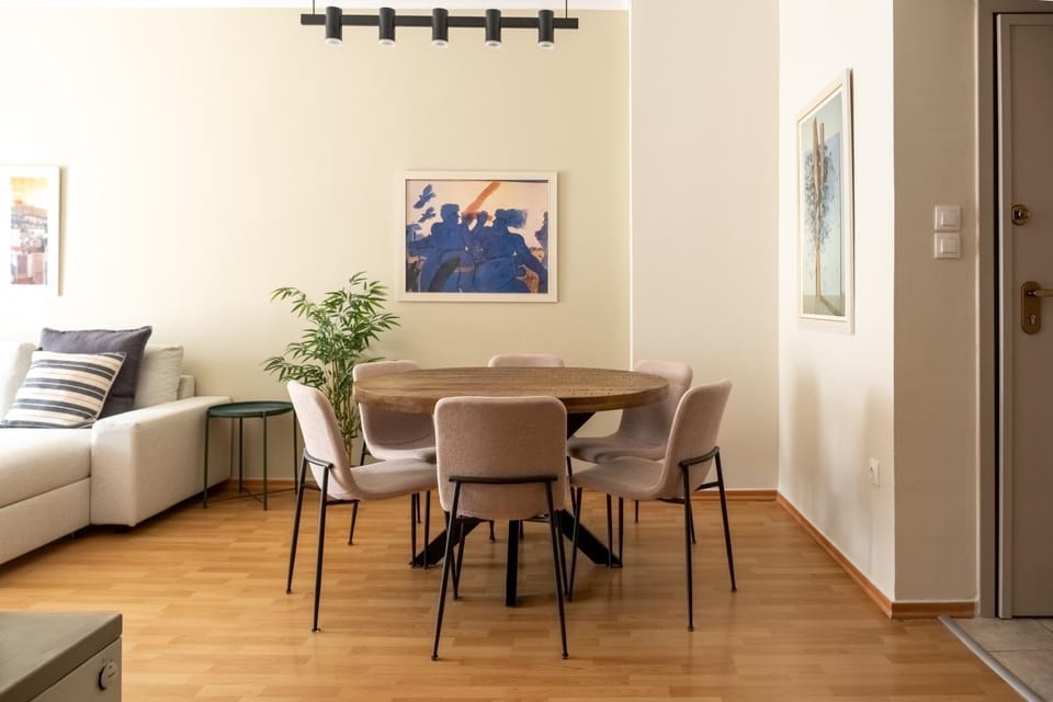 Living room, Seating area, Dining area