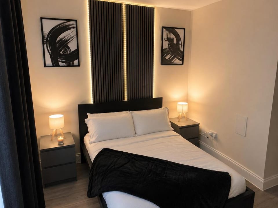 Modern Luxe Studio Apartment in Southall