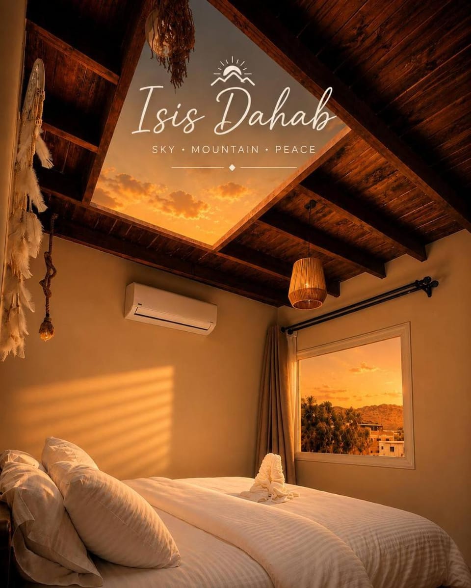 Bed, Mountain view