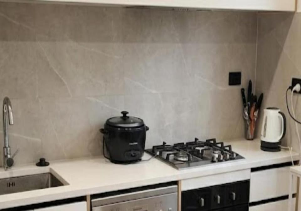 Private 1-Bedroom suite in 3 bedroom house House in Auckland