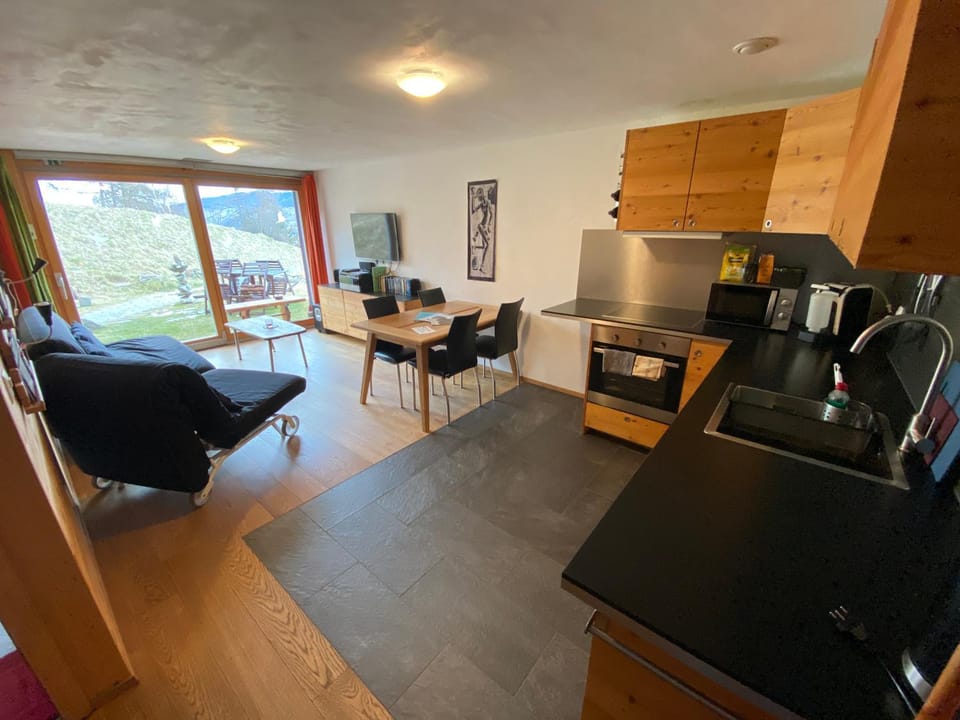 Living room, Seating area, kitchen