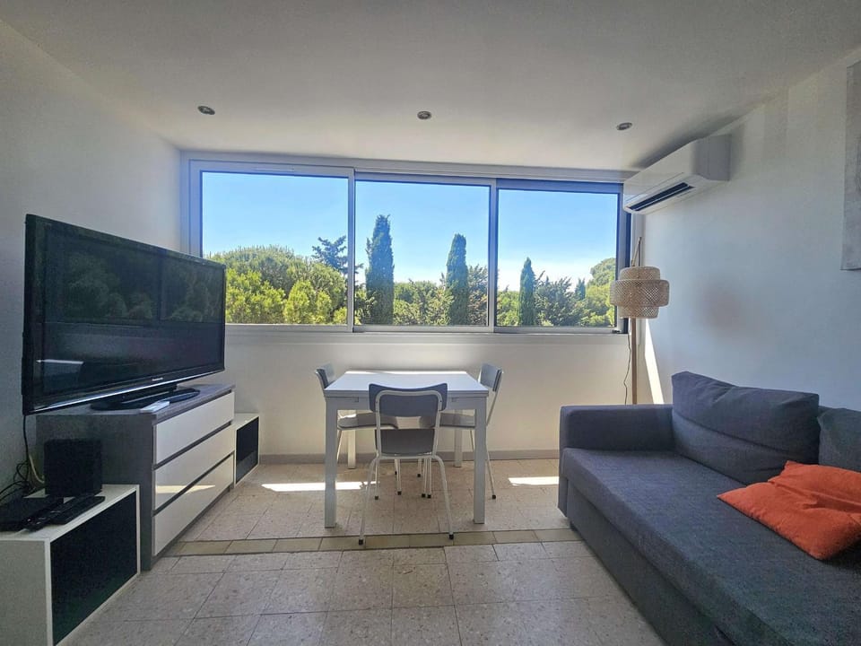Appartement lumineux avec parking - 2 pers. - FR-1-553-341 Apartment in Balaruc-les-Bains