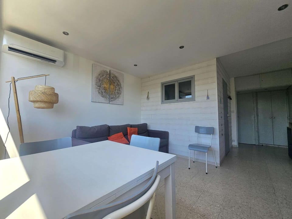 Appartement lumineux avec parking - 2 pers. - FR-1-553-341 Apartment in Balaruc-les-Bains