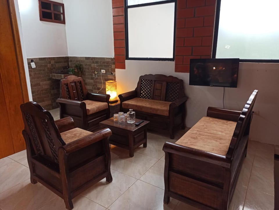 TV and multimedia, Seating area