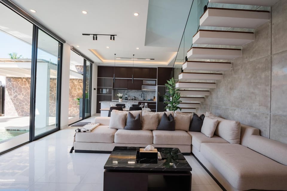 Living room, Seating area