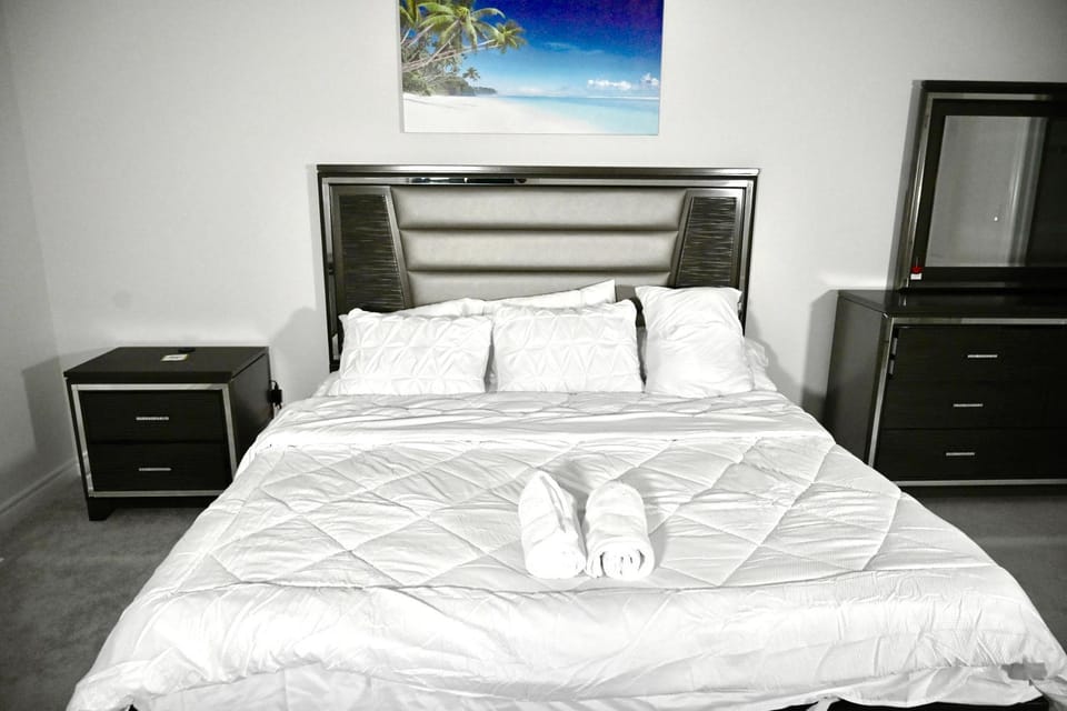 Bed, Bedroom