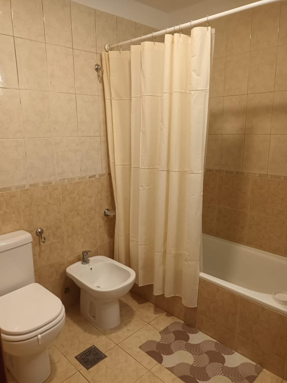 DEPARTAMENTO TEMPORARIO Zona Plaza Azcuenaga Apartment in La Plata