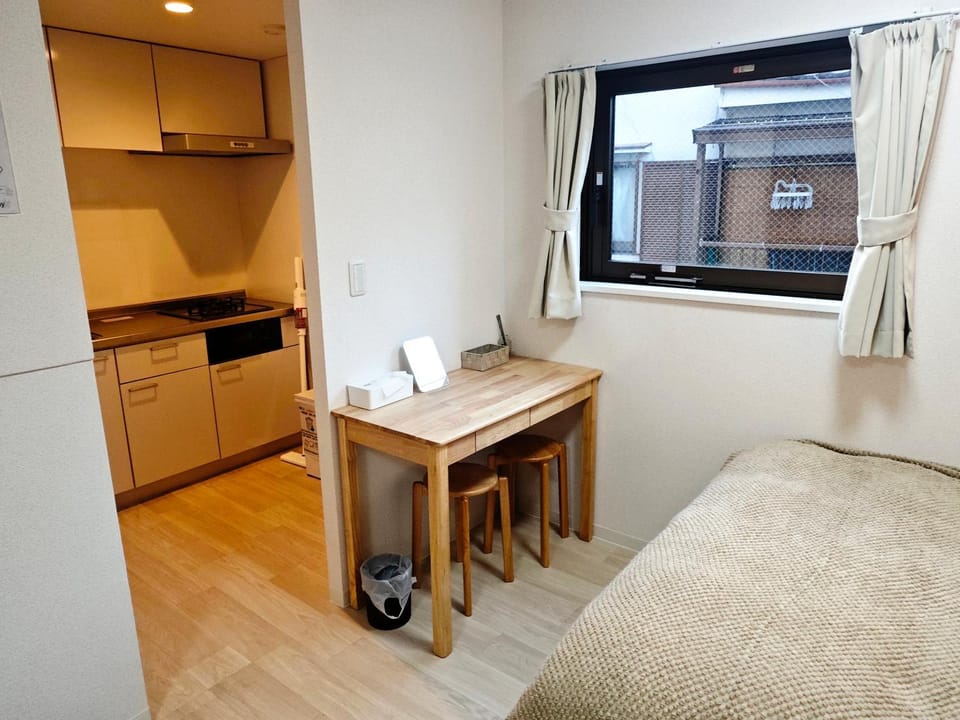 Seating area, Dining area, Bedroom