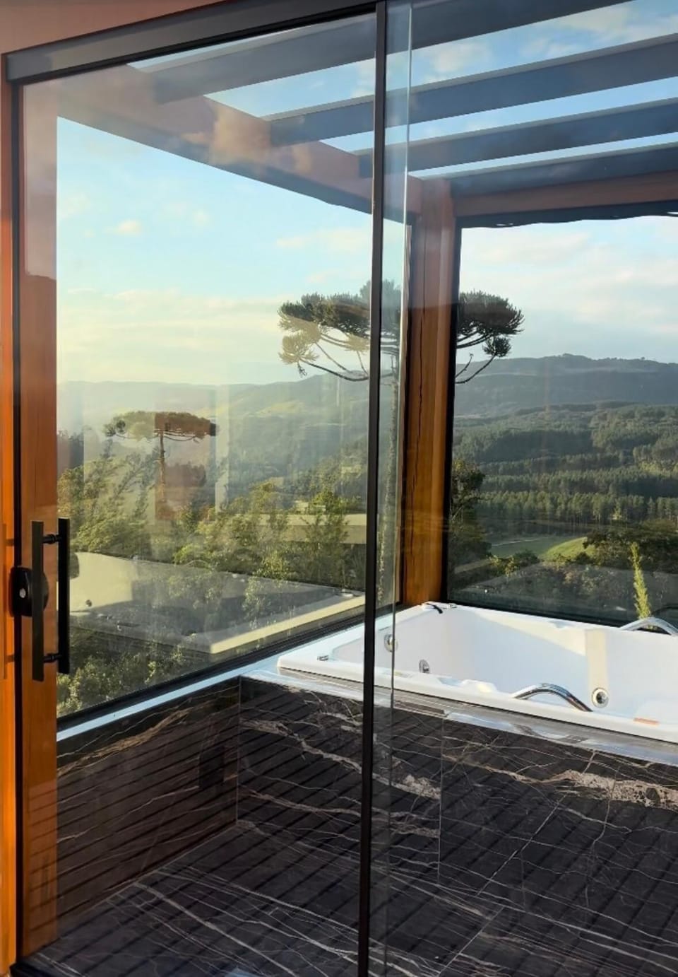 Recanto do Vale Cabanas em Alfredo Wagner com Hidro com vista incrível Chalet in State of Santa Catarina