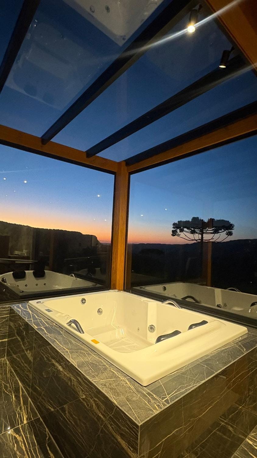Recanto do Vale Cabanas em Alfredo Wagner com Hidro com vista incrível Chalet in State of Santa Catarina