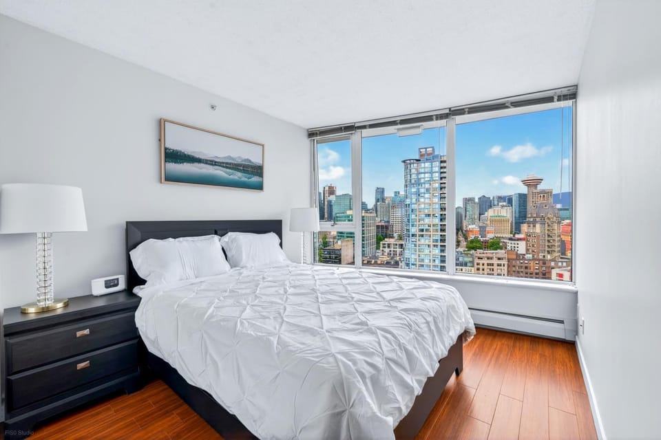 Bed, Photo of the whole room, Bedroom, City view