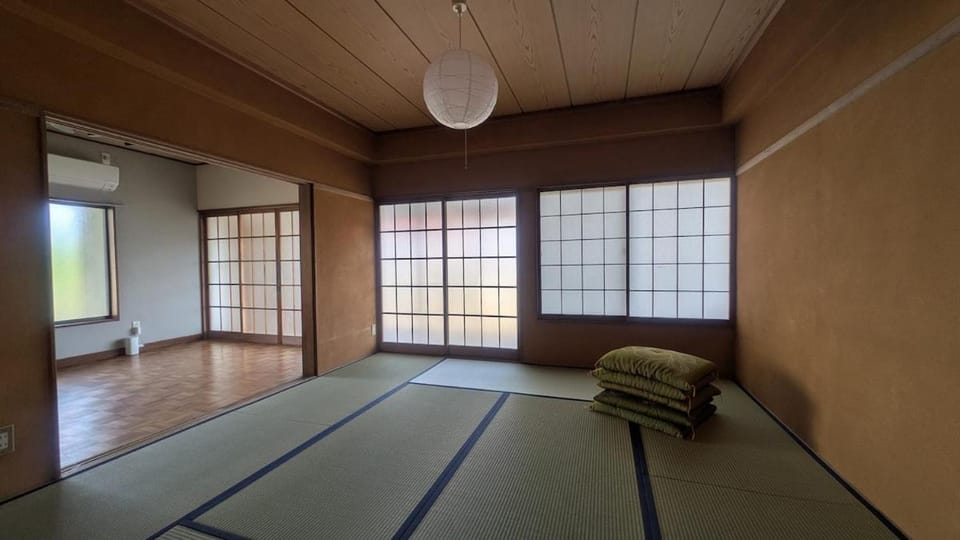 Traditional home over 150 years old, private standalone house, private rural experience Nakagawara Residence, Pongee House in Japan