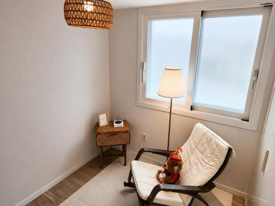Seating area, wardrobe