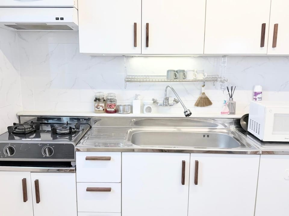 헤이데이서울 Bed and Breakfast in Seoul
