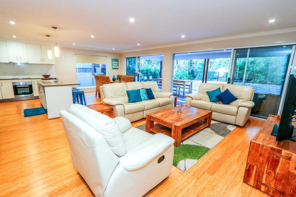 Living room, Seating area, Dining area, oven, stove, kitchen