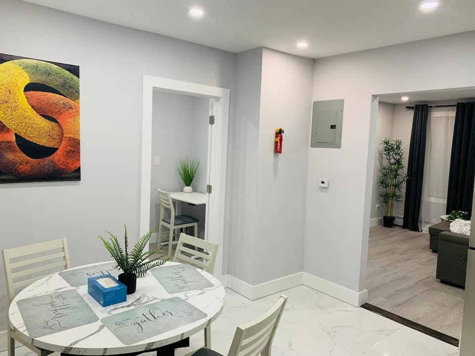 Luxury Oasis Near JFK and UBS Arena Apartment in Elmont