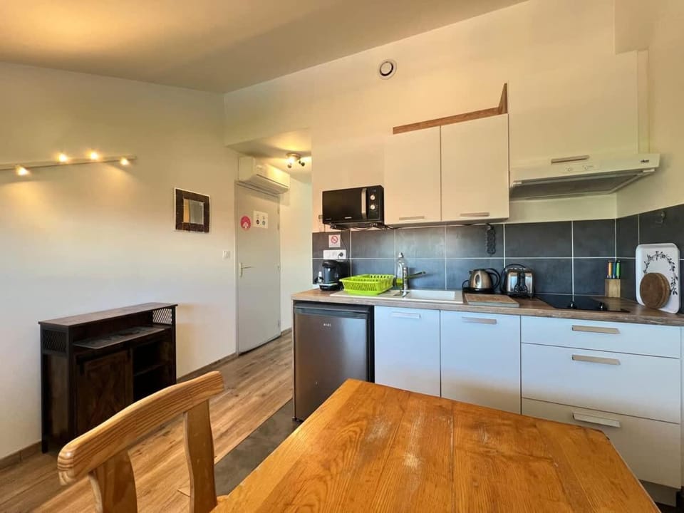 Le Faubourg Bonnefoy AC Studio Toulouse Apartment in Toulouse