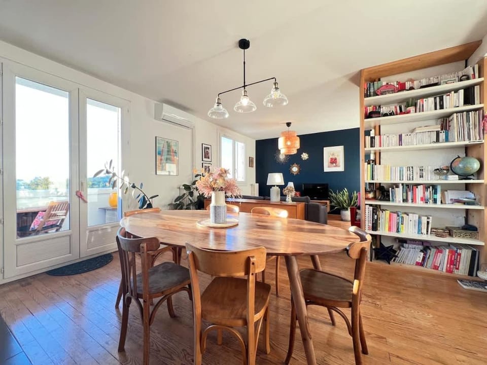 Le Voyageur T2 vue Garonne Saint-Cyprien Apartment in Toulouse