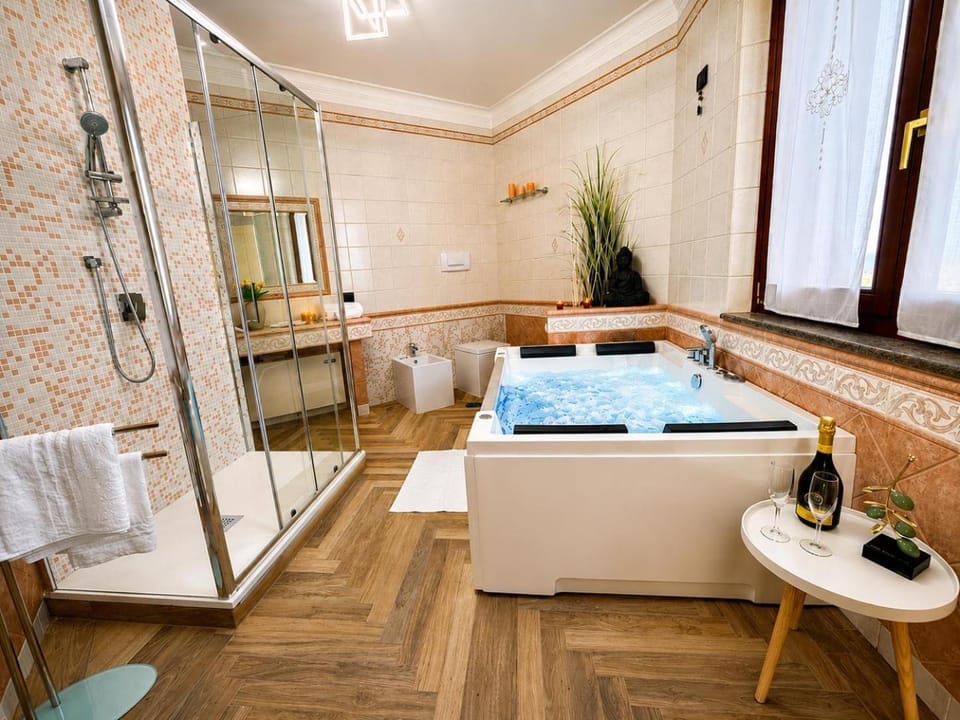 Hot Tub, Bathroom, Bath