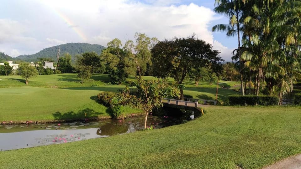 Family & Group Retreat with Golf Course View V330 Villa in Kathu
