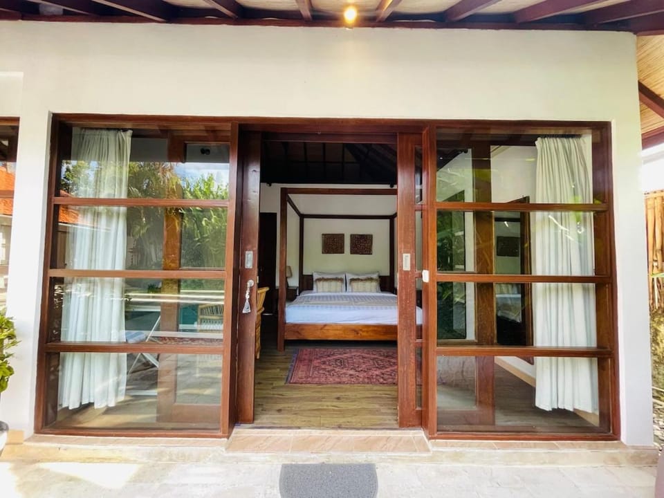 Spacious 3BR Villa with Large Pool in Padonan-Canggu Villa in North Kuta