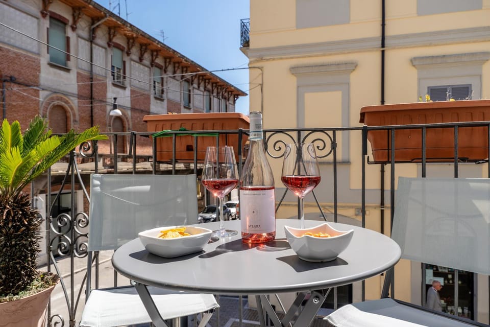 Day, Balcony/Terrace, Food and drinks