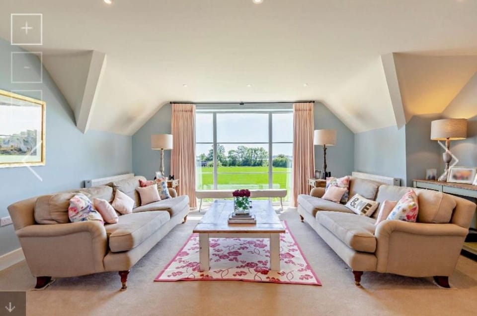 Compass House House in Bosham