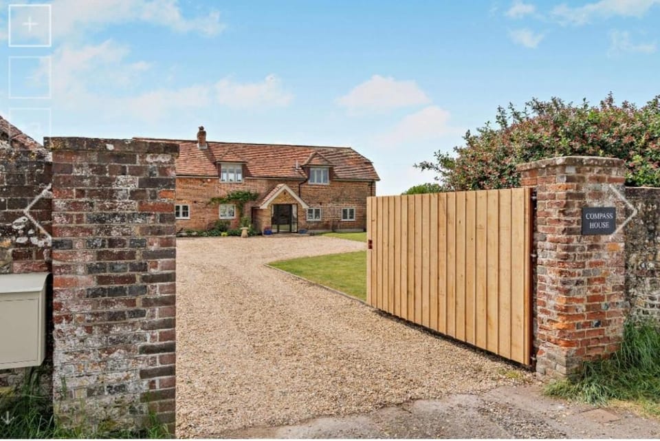 Compass House House in Bosham