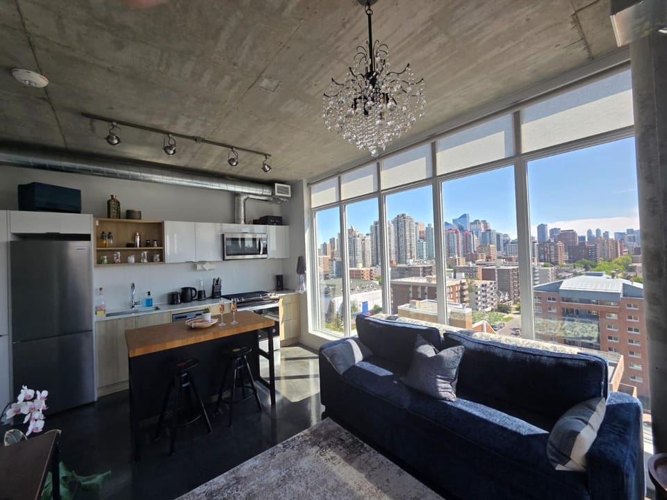 Kitchen or kitchenette, Living room