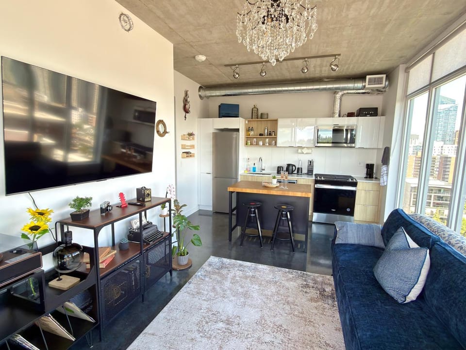 Kitchen or kitchenette, Living room, Dining area, air conditioner