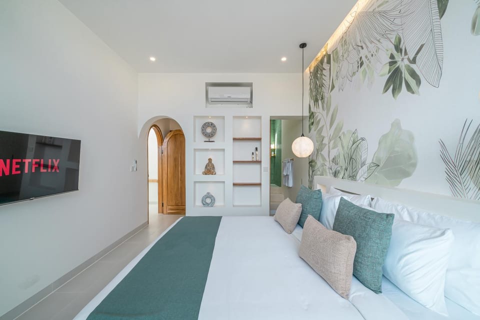 Kayana Villas - Modern 2BR Villas in Canggu Close to Beach & Cafés Villa in North Kuta
