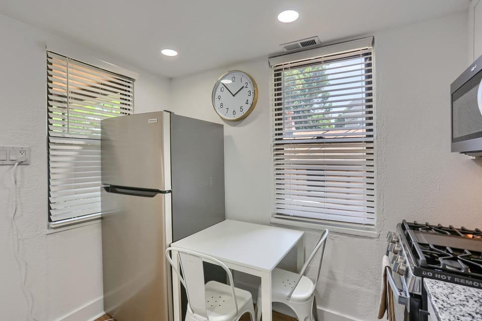 Kitchen or kitchenette, kitchen, kitchen