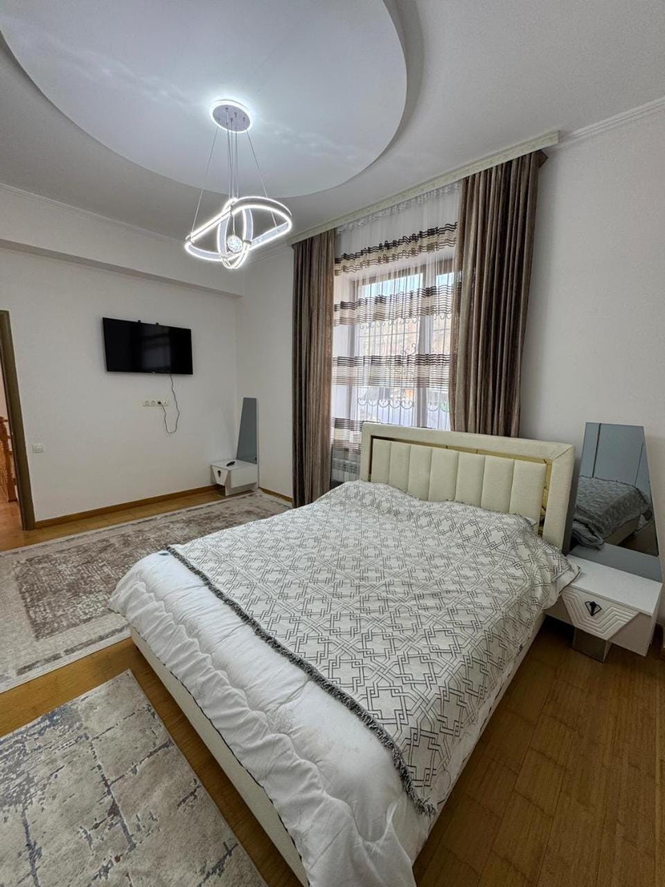 Лесная резиденция House in Almaty