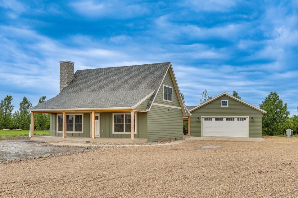 Boat & Fish on Cow Creek! Brand-New Pierre Home House in South Dakota