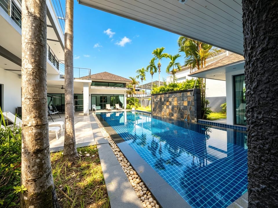 Bangtao 4 Bedrooms Modern Single-Unit Villa 1000 Square Meters of Land 15-Meter Oversized Private Pool Oversized Garden Villa in Choeng Thale