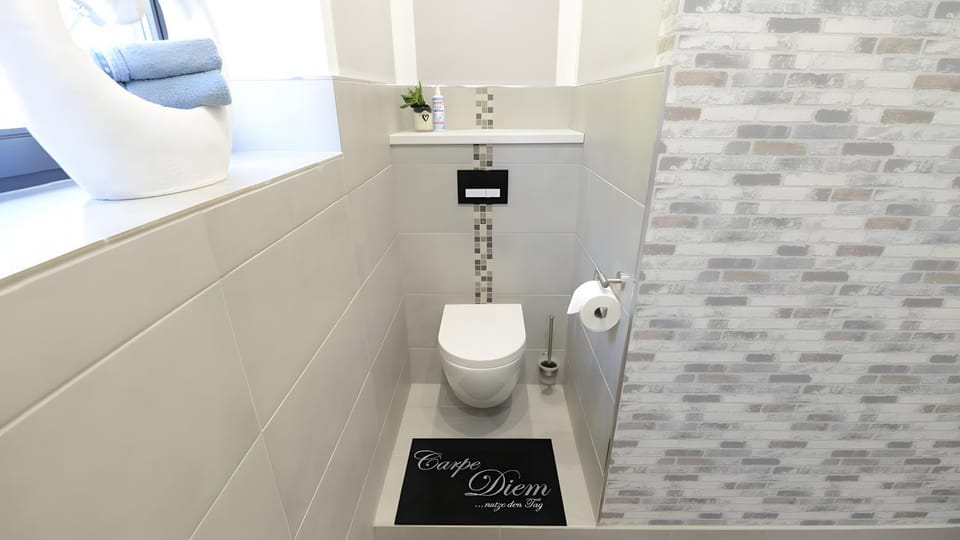 Bathroom, Living room