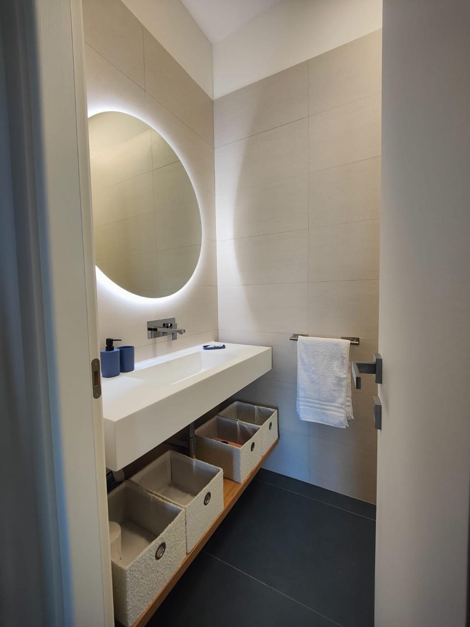 Bathroom, hair dryier, towels