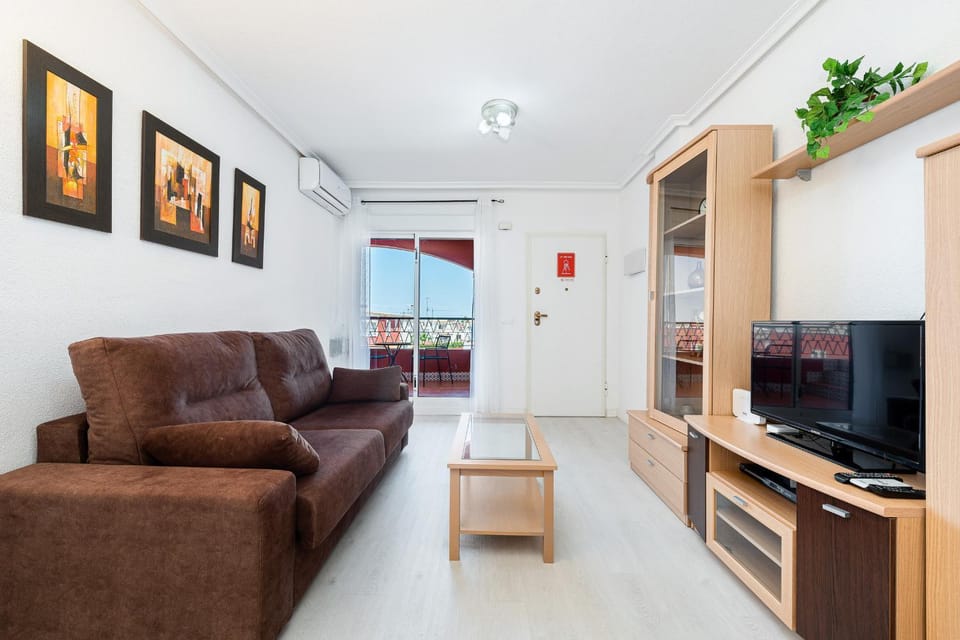 Communal lounge/ TV room, Living room