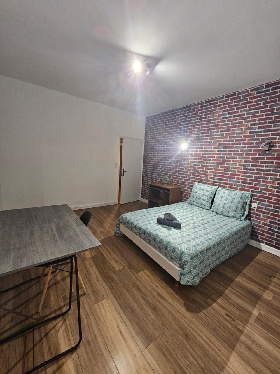 Chambre dans colocation gare Montluçon à 5 minute a pied Vacation rental in Montluçon