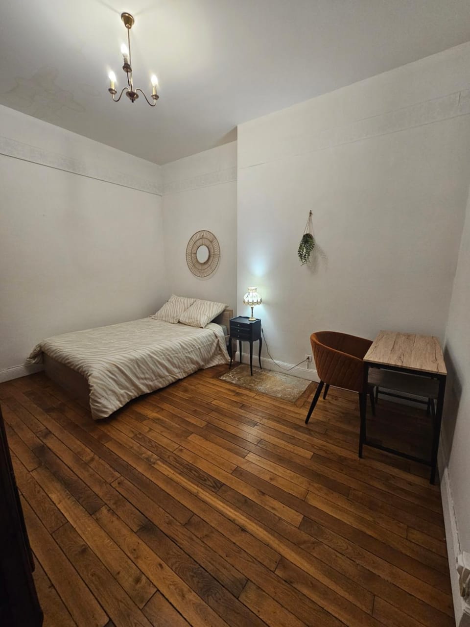Chambre dans colocation gare Montluçon à 5 minute a pied Vacation rental in Montluçon