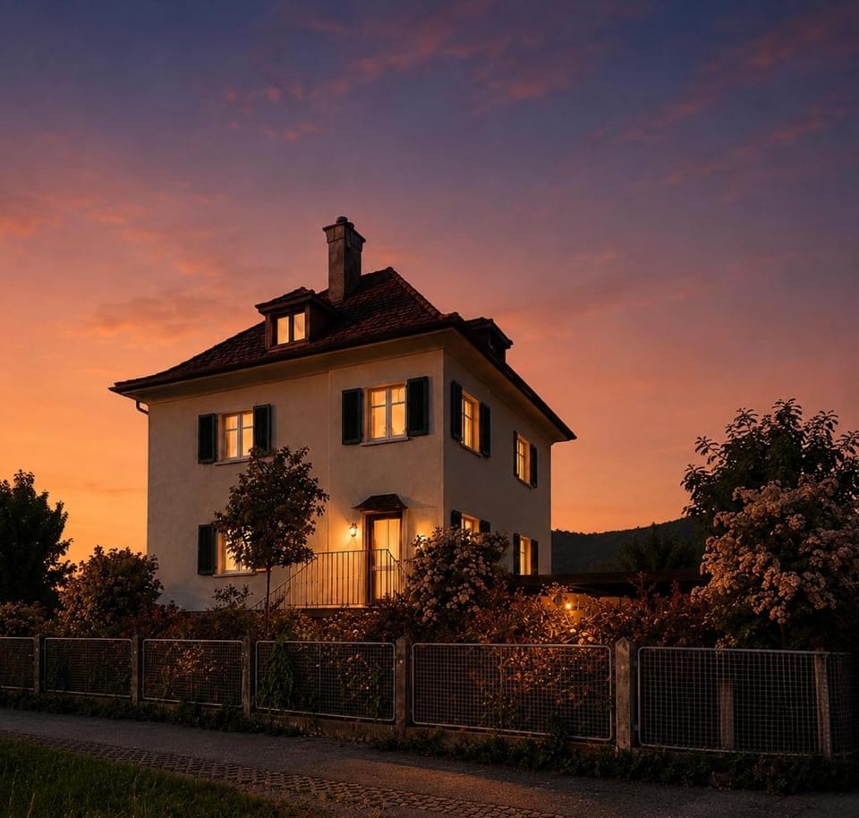 Property building, Garden, Balcony/Terrace