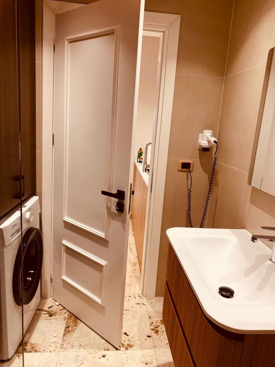 Shower, Bathroom, washing machine, dryer