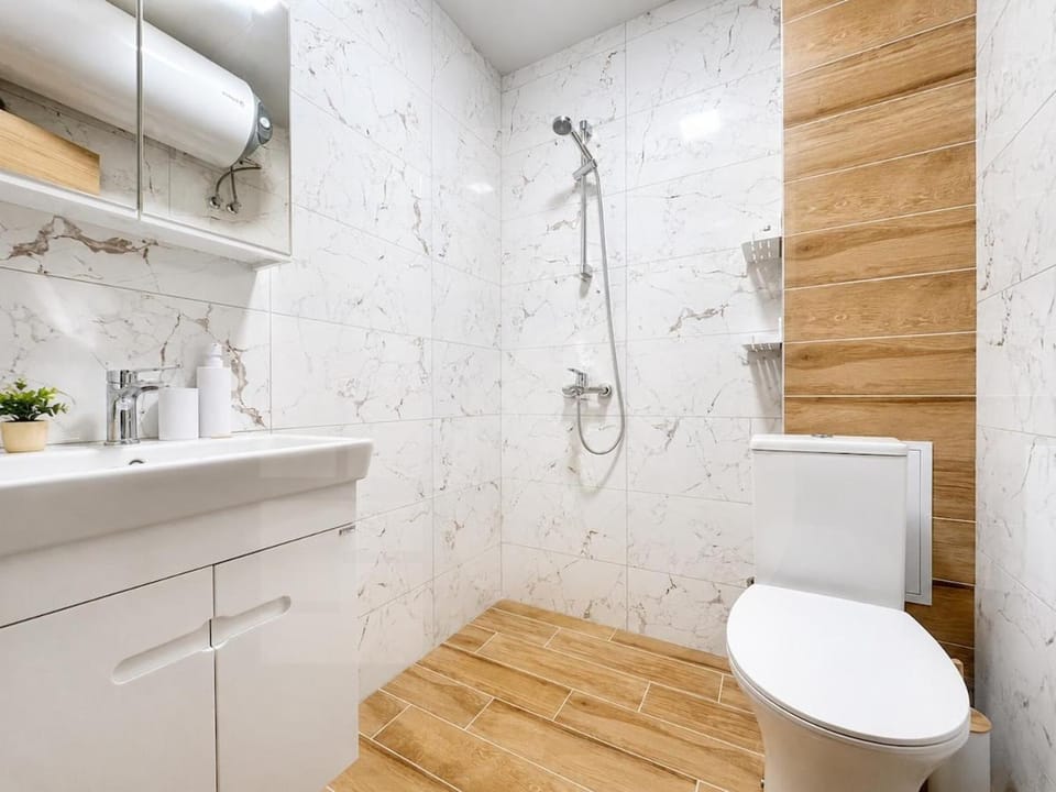 1BR Golden Urban Hive with Parking Apartment in Varna