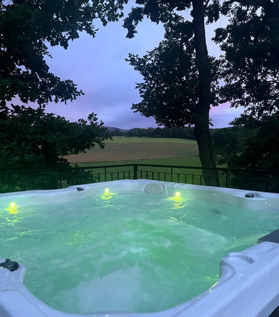 Night, Hot Tub, Hot Tub, Spa and wellness centre/facilities