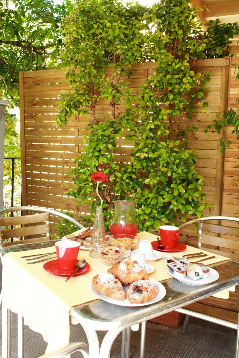 Balcony/Terrace, Balcony/Terrace, Food, Drinks