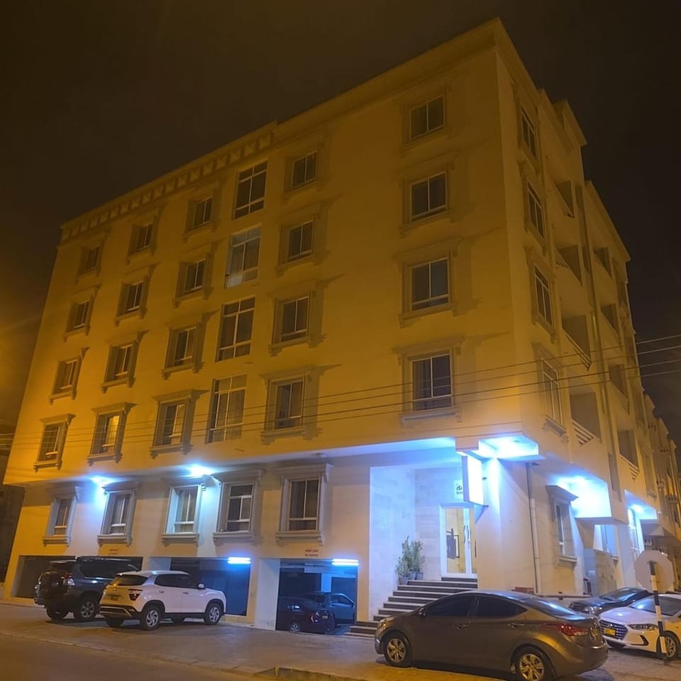 Golden Seasons Rose Apartment hotel in Oman