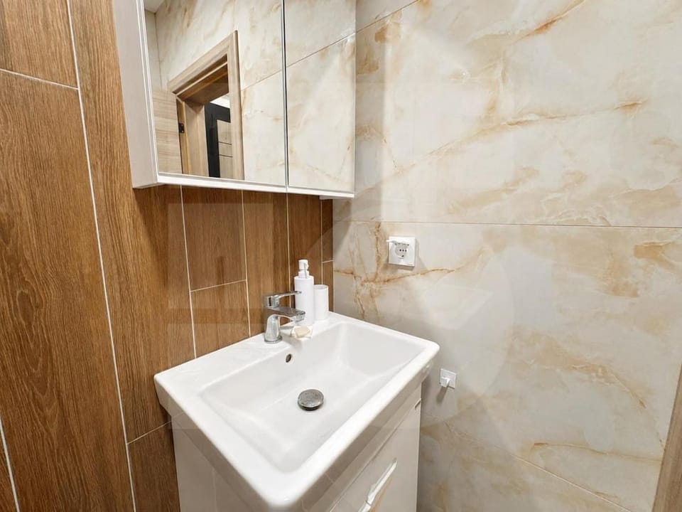 1BR Golden Urban Nest with Parking Apartment in Varna