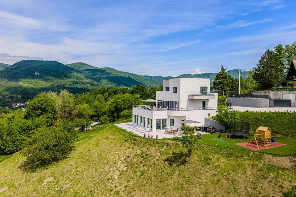 Property building, Natural landscape, Garden view, Mountain view