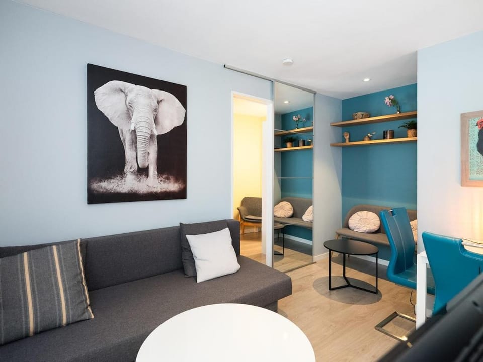 Cathedral & Square - City Centre - Sleeps 4 - WiFi Apartment in Trondheim