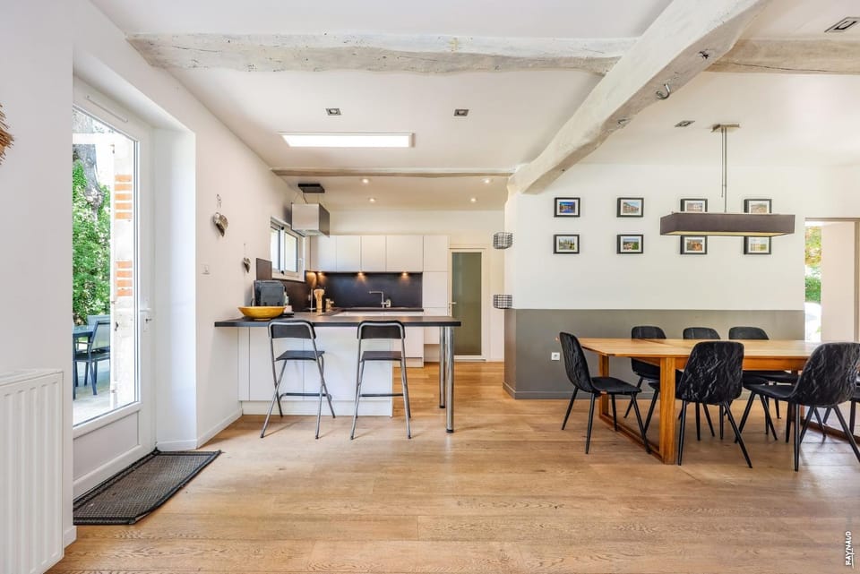 Dining area, Communal kitchen